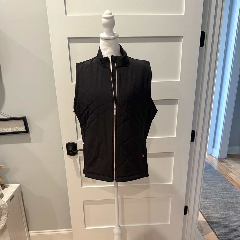 Black Quilted Women's Tennis/Pickleball Vest